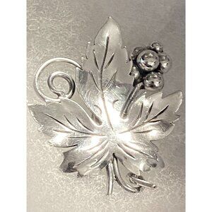 Vintage Taxco 925 Sterling Silver Grape Leaf‎ Brooch